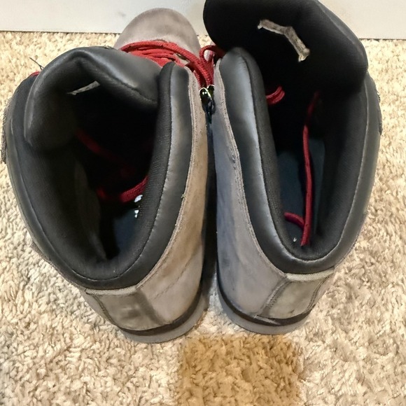 Timberland Men's Gray Boots with Red Laces - Picture 5 of 8